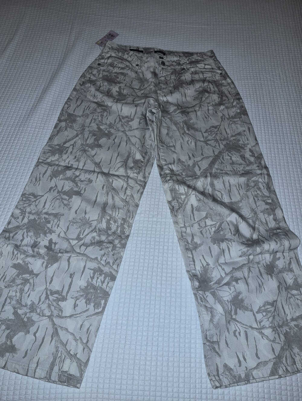 wild fable Wide-Leg Jeans in White and Light Gray Abstract Print